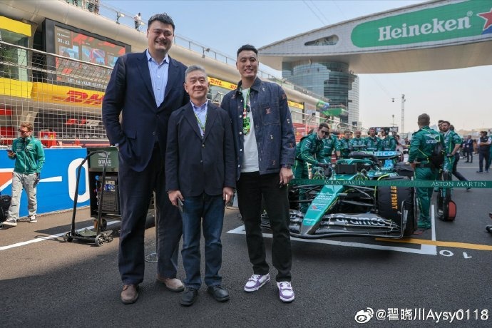 聯(lián)動(dòng)F1！翟曉川曬與姚明、阿隆索、范志毅、周冠宇等的合照