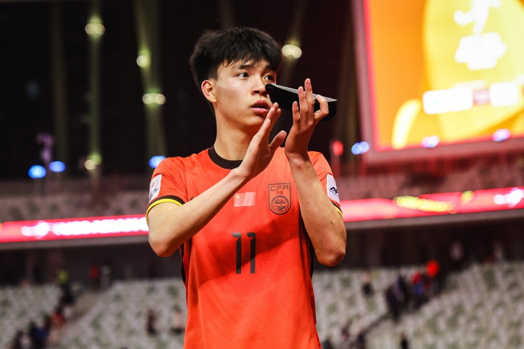 期待首秀！18歲王鈺棟入選中澳戰(zhàn)名單&穿11號(hào)，首進(jìn)國(guó)足正賽名單